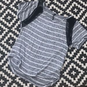 Short sleeve sweater